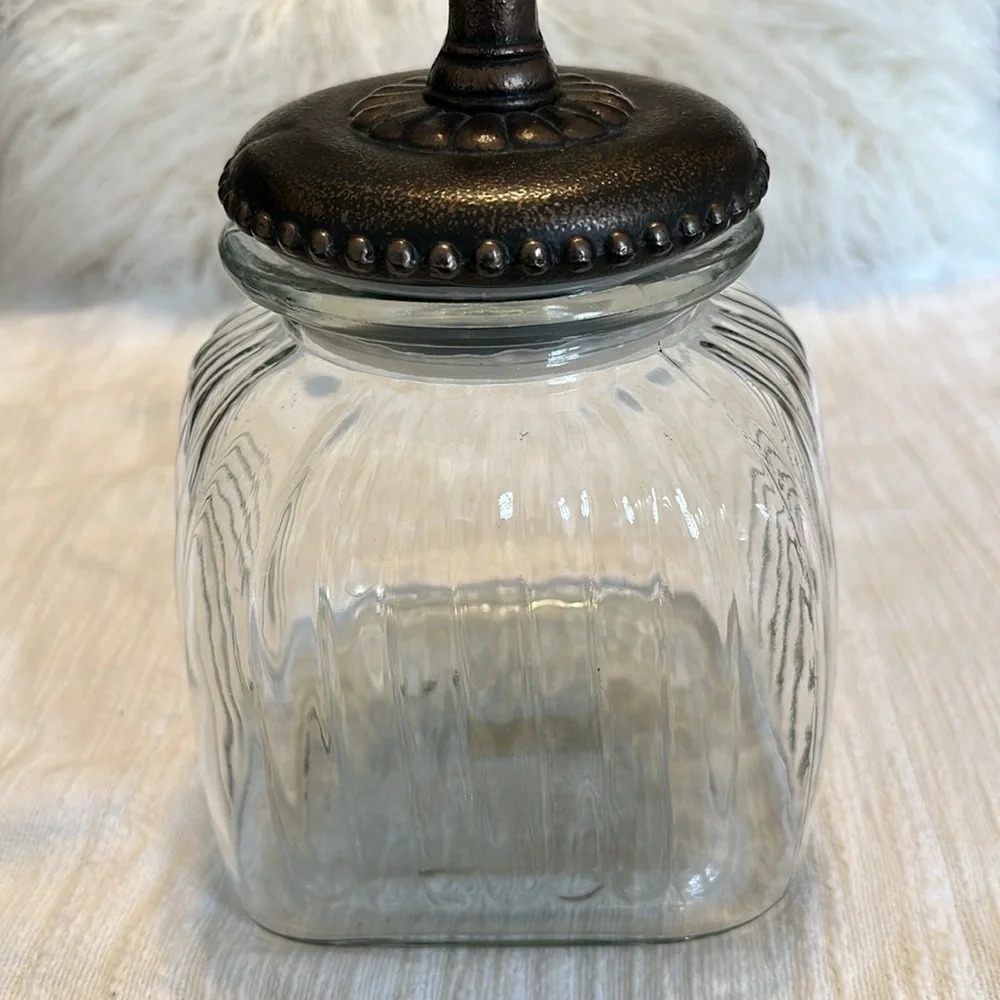 Biltmore Inspirations Key Lidded Jar, EEUC - Picture 3 of 6